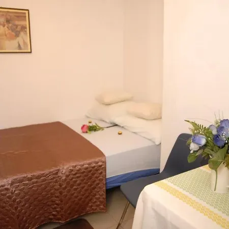 Apartman Apatmani Darija Komiza