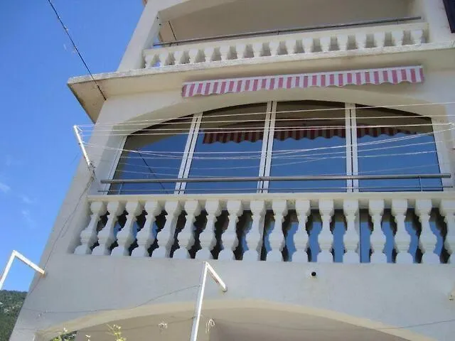 Apatmani Darija Apartment Komiza