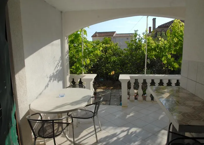 Apartment Apatmani Darija Komiza