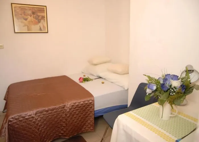 Apartment Apatmani Darija Komiza