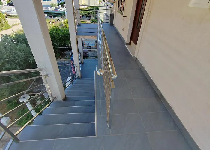 Apartment Apatmani Darija Komiza