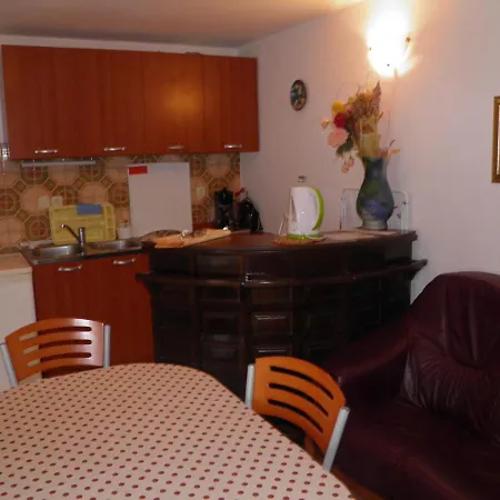 Apartment Apatmani Darija
