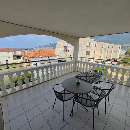 Apartment Apatmani Darija