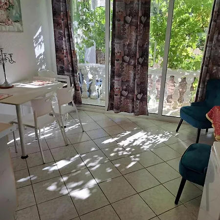 Apatmani Darija Apartment *