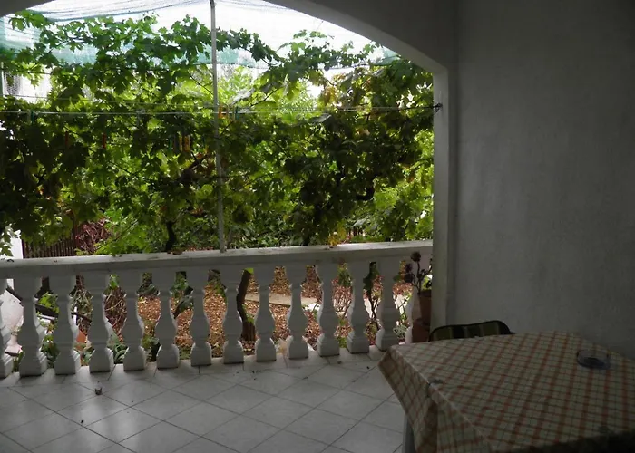 Apatmani Darija Komiža