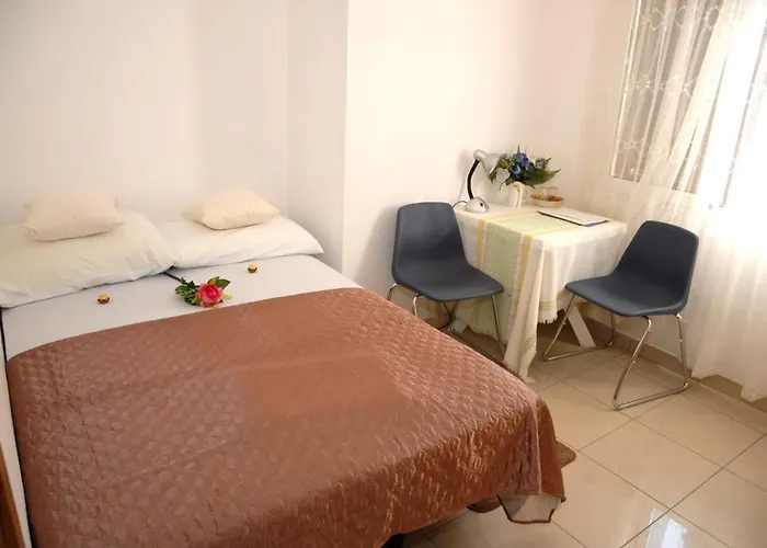 Apatmani Darija Komiža