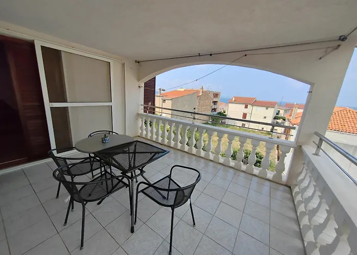 Apatmani Darija Komiža